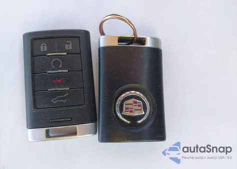 2013 Cadillac Srx Luxury Collection z USA, uszkodzony, nr VIN 3GYFNCE3XDS535233